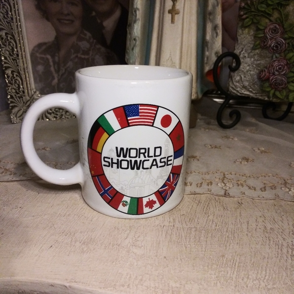 3/$18 Vintage Epcot Mickey Mouse Grandma Mug - Picture 5 of 7